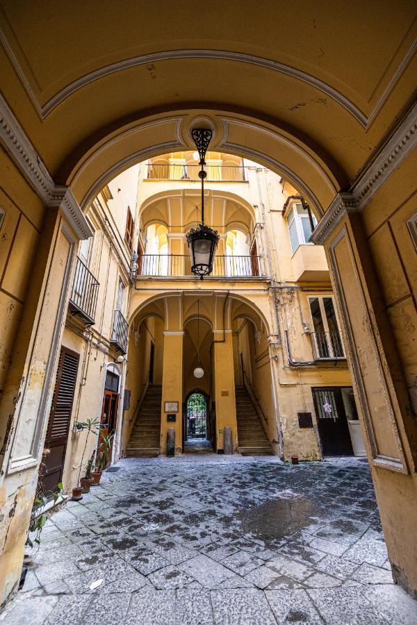 Adelis Case Vacanza Неаполь Экстерьер фото